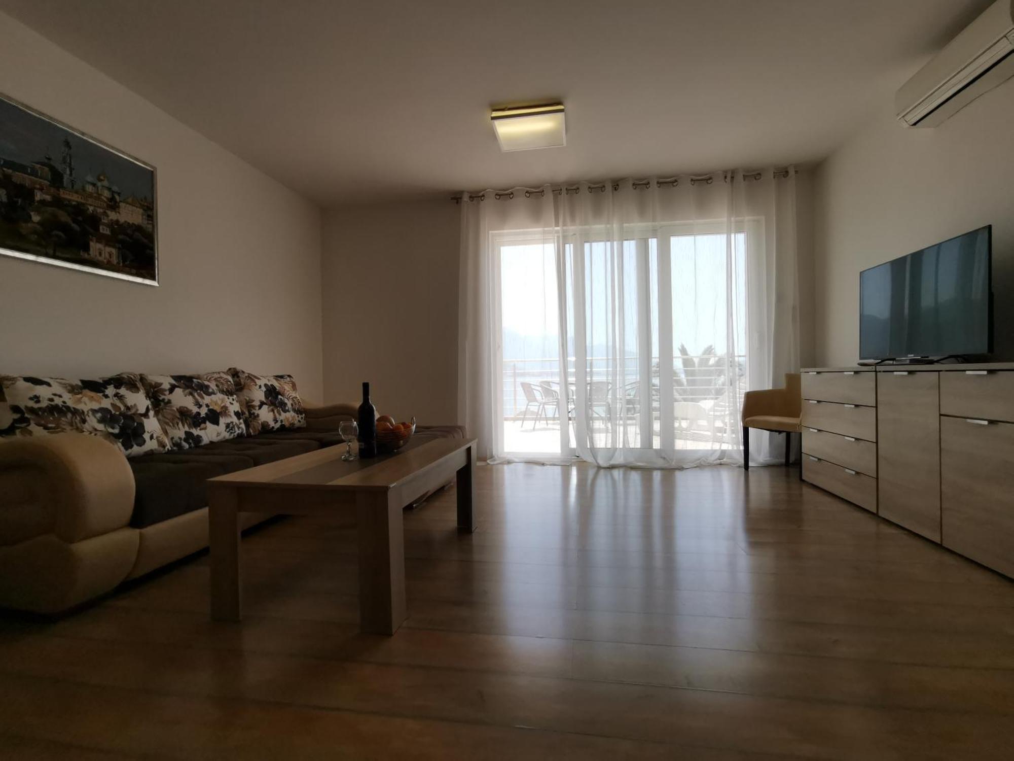 Apartment Iris With Pool Lido Of Herceg Novi Bijela Bagian luar foto