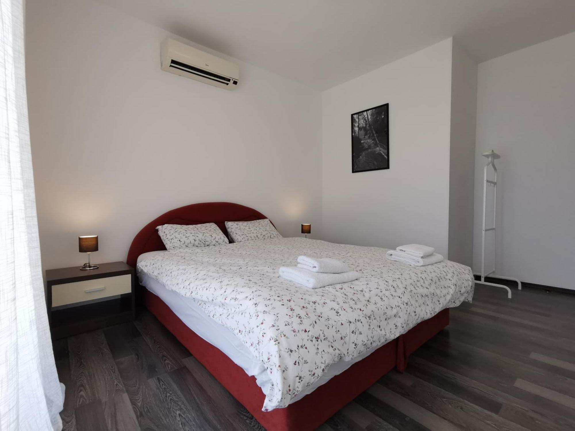 Apartment Iris With Pool Lido Of Herceg Novi Bijela Bagian luar foto